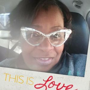 Meet your Posher, Michele